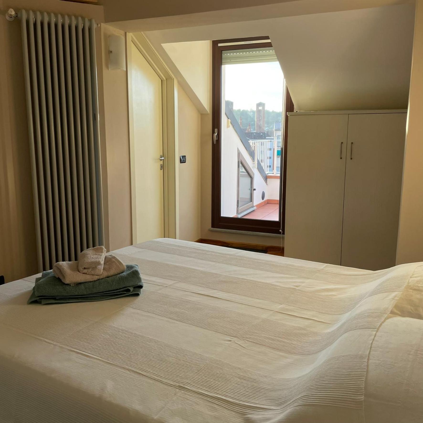 La Casetta Sui Tetti Alba  Buitenkant foto