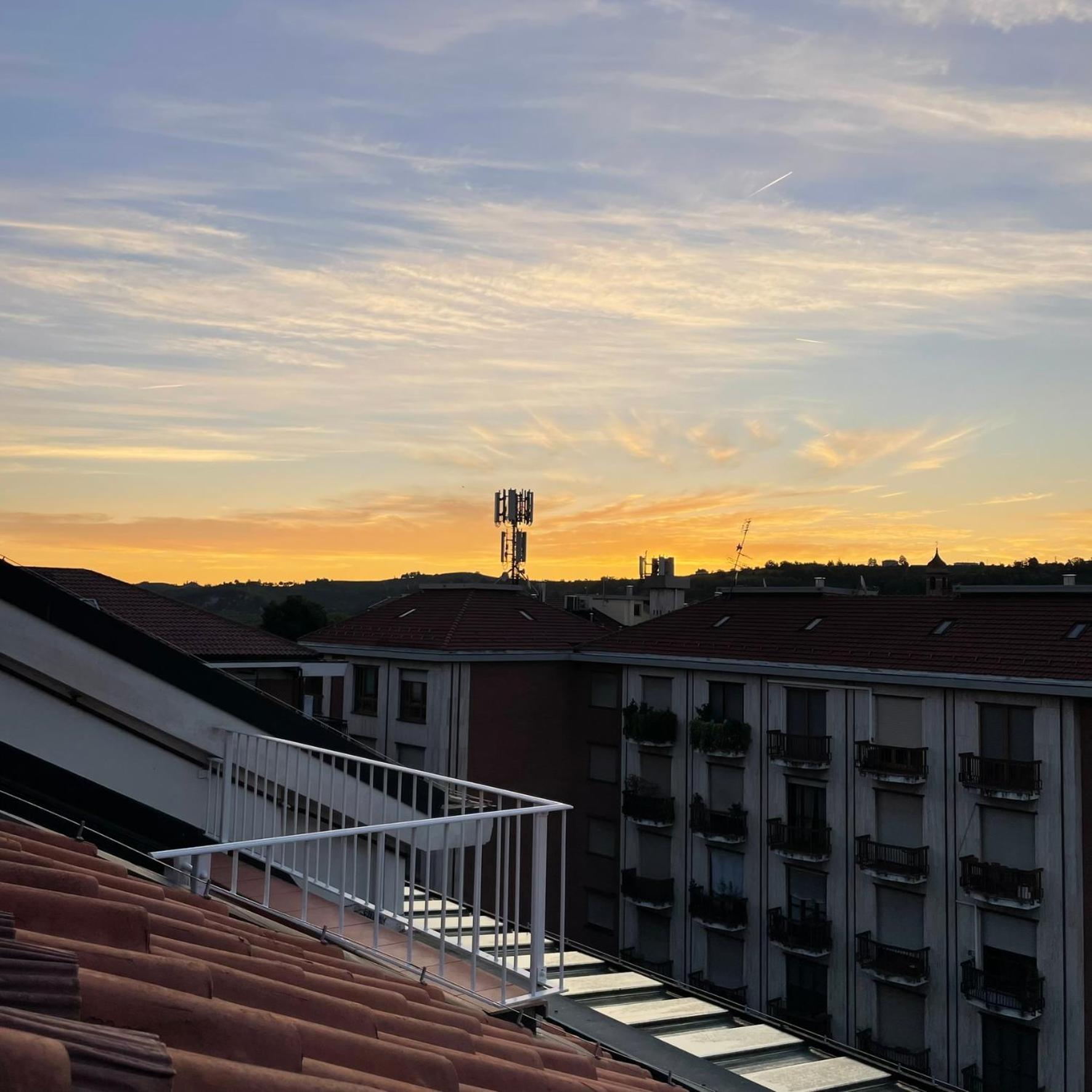 La Casetta Sui Tetti Alba  Buitenkant foto