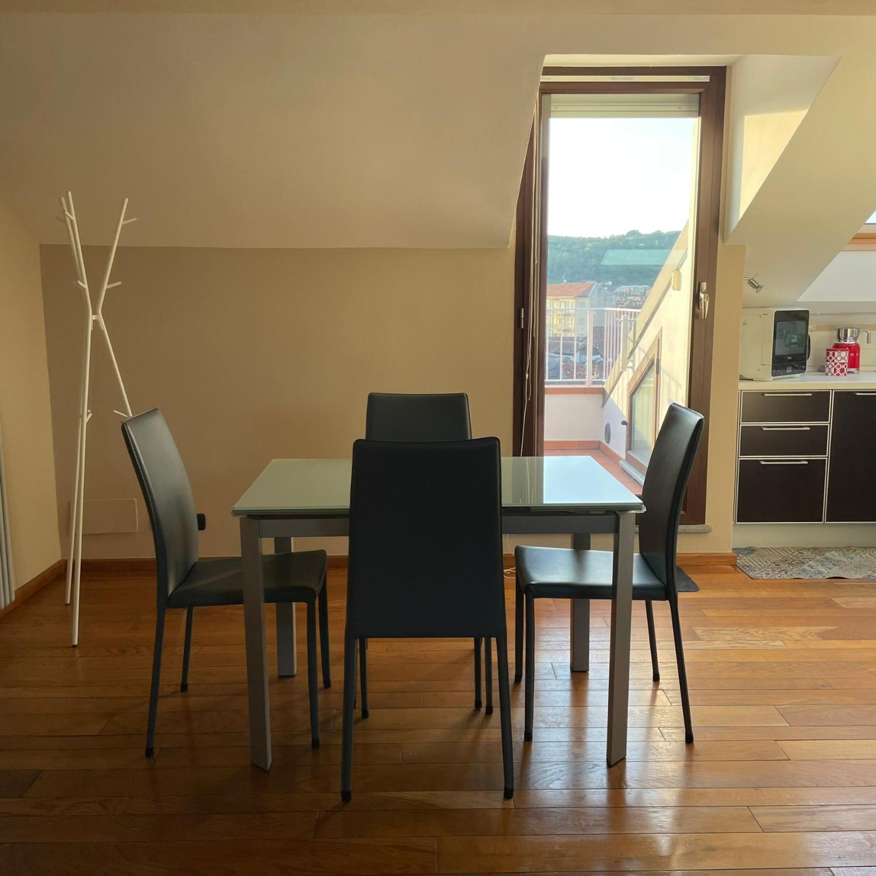 La Casetta Sui Tetti Alba  Buitenkant foto